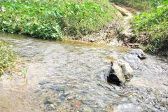 Bán đất khánh thượng giá rẻ giáp suối chảy quanh năm khí hậu trong lành