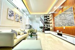 Bán nhà ở nguyễn văn huyên 36m2 x 5 tầng, gần công viên nghĩa đô 5,1 tỷ