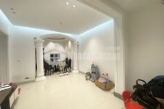 Nhà đẹp hiếm có đường hoàng quốc việt. dt 4465m2, nhà 5 tầng, mặt tiền 4,4m giá 16,85 tỷ