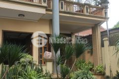 Chính chủ gửi bán biệt thự 3 tầng làng cố, ô tô đỗ cửa, cực đẹp, giá tốt 0835459289