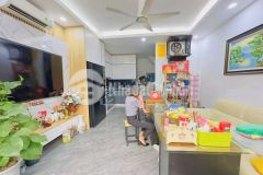 Bán nhà riêng trần thái tông cầu giấy ô tô, kinh doanh 68m5t nhỉnh 16 tỷ