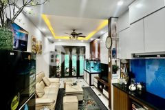 Siêu phẩm. bán nhà khương đình, thanh xuân. 38m2 x 6 tầng. nhà đẹp. gần phố. hơn 6 tỷ.