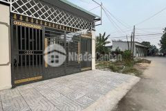 Cần bán gấp căn nhà cấp 4 xuân thới thượng hóc môn 5x17 85m2 800tr shr, hỗ trợ bank