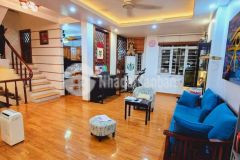 Bán nhà riêng hoàng quốc việt vỉa hè, lô góc, thang máy, ô tô, kd 83m7t giá 32 tỷ