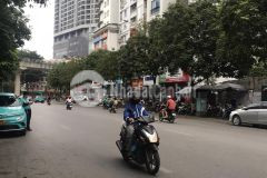 Bán nhà mp khúc thừa dụ,cầu giấy 90104m2, 2t, mt 5.9m, giá 49.8 tỷ ô tô, kd, dòng tiền.0967560457