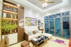 Bán nhà hồng mai hai bà trưng, nhà 4 tầng đẹp diện tích rộng, hai mặt đường, gần phố.