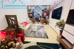 Bán nhà phố thái hà dt40m 4tang giá 5tỷ