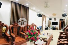 Cho thuê toà nhà 7 tầng đường thái phiên, có thang máy