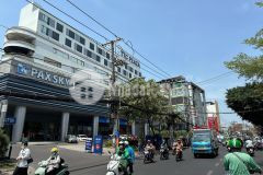 Bán nhà mặt tiền ung văn khiêm ngang 15m 355m2 tiện xây building kd đỉnh 47 tỷ.