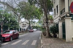 Biệt thự sân vườn làng quốc tế thăng long dịch vọng cầu giấy 201m2 5 tầng thang máy 2 mặt tiền vip