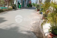 Nhà hxh đường 102 tăng nhơn phú a, dt 82m giá tốt