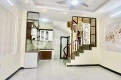 Bán nhà thạch bàn, long biên 5t, 32m2 giá 3,5 tỷ gần thcs thạch bàn