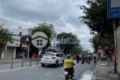 Bán nhà hoàng hoa thám tân bình 4 tầng 8 x 10. dt 82m2 chỉ 11.x tỷ