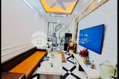 Chính chủ cần bán nhà 5 tầng mới gần chợ cổ nhuế bắc từ liêm