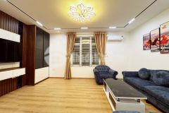 Siêu phẩm cực hiếm bán nhà võ chí công 42m2 5 tầng 5.4 tỷ