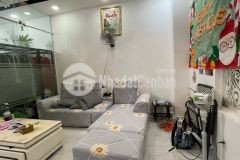 Bán nhà hxt nở hậu 80 m2, 4 tầng, 4pn, đường hoàng hoa thám, p5. ở ngay.