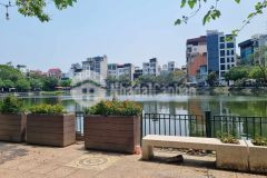 Bán nhà ngõ 135 đội cấn view hồ 40m2, 5t, mt5.4m kinh doanh đỉnh quận ba đình