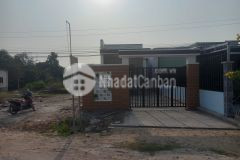 Bán căn nhà cấp 4 ở tân phú trung củ chi 5x16 82m2 700tr, shr, hỗ trợ bank