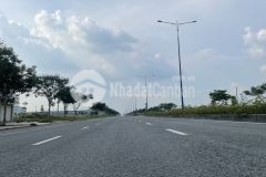 Đất nền sổ sẵn công chứng ngay nằm trên trục đường 32m