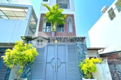 Nhà đẹp 3 lầu sân thượng mặt tiền hẻm xe tải nguyễn văn linh, p.bình thuận, quận 7