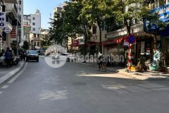 Bán nhà phố võng thị 28 tỷ 248m2 mặt tiền 9.36m lô góc ô tô rất gần hồ tây