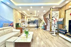 Bán nhà cù chính lan thanh xuân 50m, 5 tầng, mặt tiền 5.5m, oto đỗ cửa vào nhà, kinh doanh