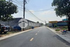 Cần sang gấp 430m2 đất đường nhựa 17m chánh phú hoà ngay kcn visip 2 đã tách 2 sổ 860 triệu