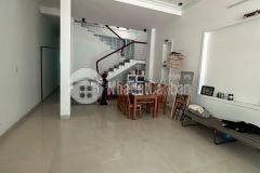 Cho thuê 2 tầng gần chợ nguyễn tri phương giá rẻ