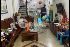 Nhà đẹp, ngõ nông, gần phố giáp bát 42m2x4t, 5.79 tỷ.