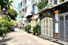 Chủ xoắn bán,gần mặt tiền hồ biểu chánh,phú nhuận, 4 tầng, 72m2, ngang 4.8m, 6pn,9.3 tỷ