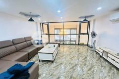 Cho thuê nhà mặt phố lạc long quân tây hồ 35m5t, mt 6m giá 25 triệu