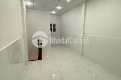 Tanphu bán nhà trung tâm, nhỉnh 2tỷ 2tầng, 24m, hẻm ba gác thông thoáng,