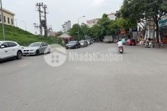 Nhà mới koong ngọc thụy 45m mt 4.5m, thang máy, gara, cách 1 nhà ra phố.