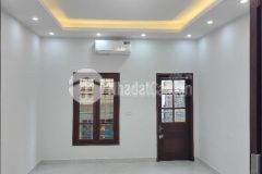 Bán nhà giáp bát 5 tầng mới đẹp long lanh dân xây ở ngay 15m ra phố