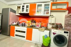 Nhà mặt tiền quận 5 kinh doanh thịnh vượng.