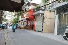 Bán nhà lạc long quân, tây hồ, 35m2, mt 4.5m. giá 6.3 tỷ. gần ô tô. 0967560457