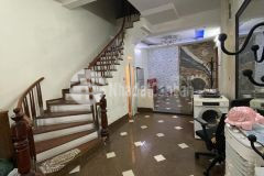 Bán nhà lạc long quân dt 43mx5 tầng, lô góc,tặng nội thất, chỉ 3.95 tỷ.