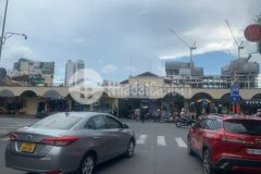 Nhà trung tâm quận 1 tphcm gần chợ bến thành hẻm trước nhà 6m 80m2 5 tầng có thang máy