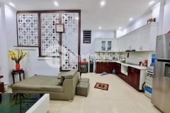 Bán nhà hoàng quốc việt cầu giấy nhà đẹp dân xây, 3 thoáng,62.2m2x5t 8 tỷ lh 0917228388