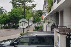 Bán nhà cầu giấy mạc thái tông 161m mặt tiền 8m view vườn hoa hầm để xe