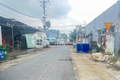 Cần bán căn nhà nát 59m2 ở hóc môn giá 550 triệu.