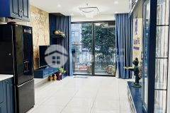 Chỉ 7.3 tỷ,kinh doanh sầm uất, đường võ chí công, dt 47mx5 tầng, lô góc, có gara