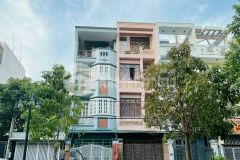 Bán nhà 2237 đường số 8 p17 kdc huy hoàng, dt 4x18m, 2 tầng. gía 7 tỷ
