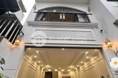 Bán nhà ngọc thuỵ xây mới tinh trong đê gần cầu long biên 6t thang máy, giá nhỉnh 8 tỷ.