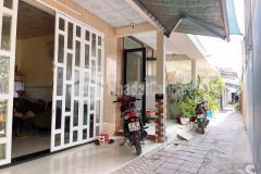 Bán nhà 1 trệt lầu hẻm 114 đường tầm vu kế bờ kè đang làm chỉ vài chục mét