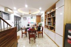 Bán nhà trần khát chân 5 tầng mới đẹp ở ngay hai bà trưng