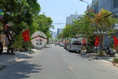 Tòa căn hộ 5 tầng thang máy dòng tiền 50tr tháng sát biển mỹ khê sơn trà đà nẵng.