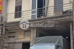 Bán nhà lạc long quân 104m2 x nhà c4 mt 5.5m ngõ thẳng ra hồ xe tải vào nhà 10m ra phố