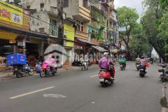 Bán nhà mặt phố đê la thành bệnh viện nhi tw, quy hoạch ổn, dt 90m, giá 28 tỷ