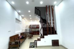 Bán nhà 4 tầng 40m giáp nhị hoàng mai gần phố thịnh liệt, ô tô sát cửa, nhà đẹp ở ngay.